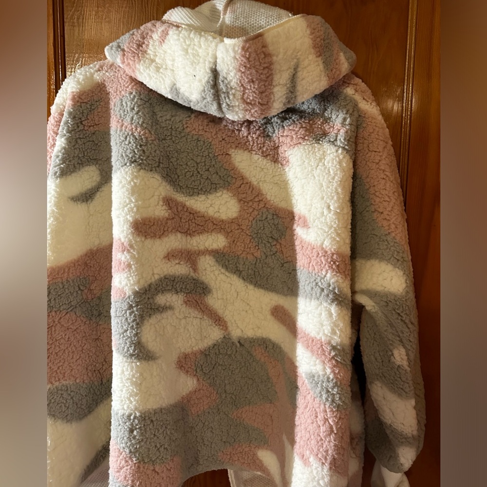 LuLaRoe Camo Jacket